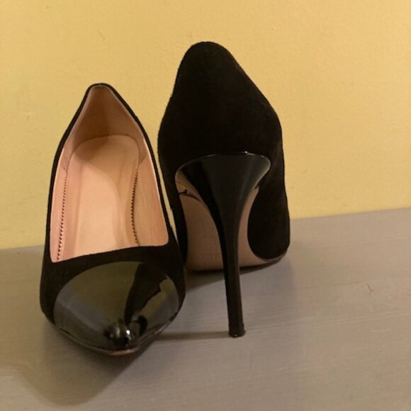Vintage JCrew black suede and patent cap toe pumps, size 10 - Picture 2 of 3